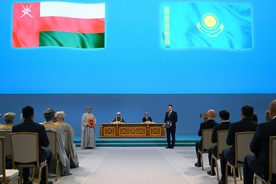 The Sultanate of Oman and the Eurasian Development Bank Sign Agreement on the Terms of Presence
