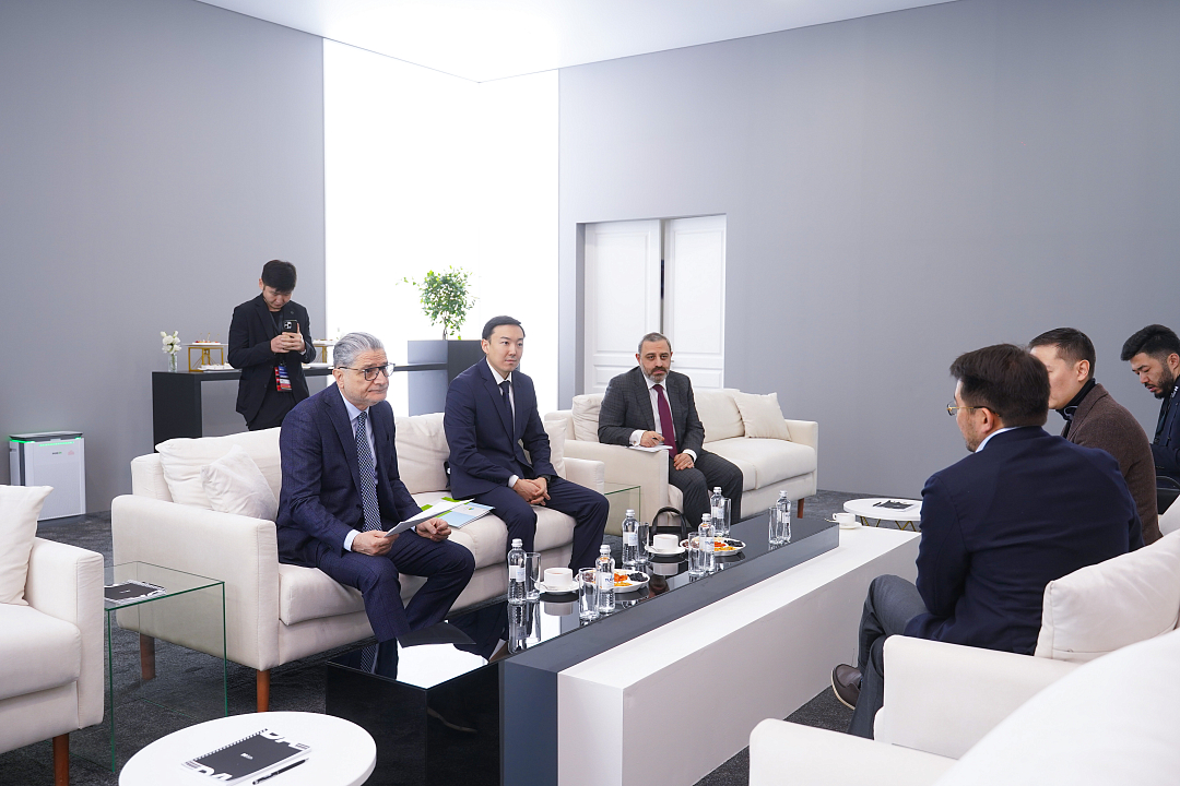 The EDB discusses digital initiatives and AI developments with Kazakhstan’s Ministry of Digital Development