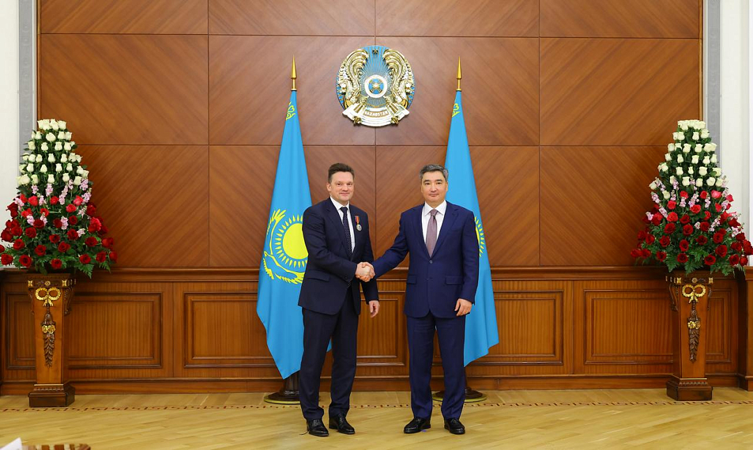 EDB Chairman of the Management Board Nikolai Podguzov Awarded Kazakhstan’s Dostyq Order, II Class